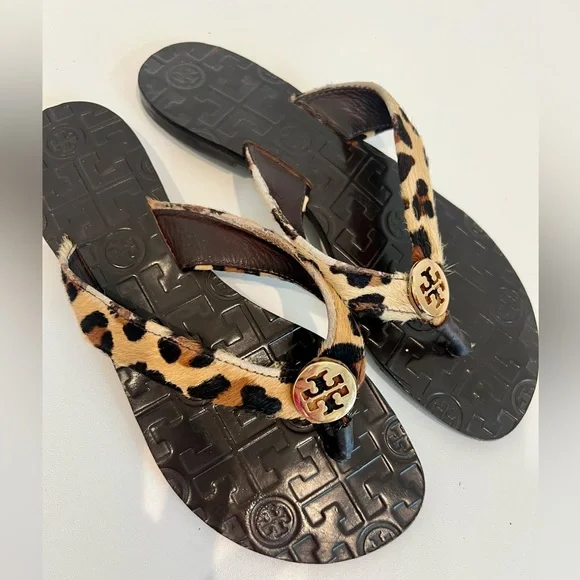 Tory burch thora flip flop deals